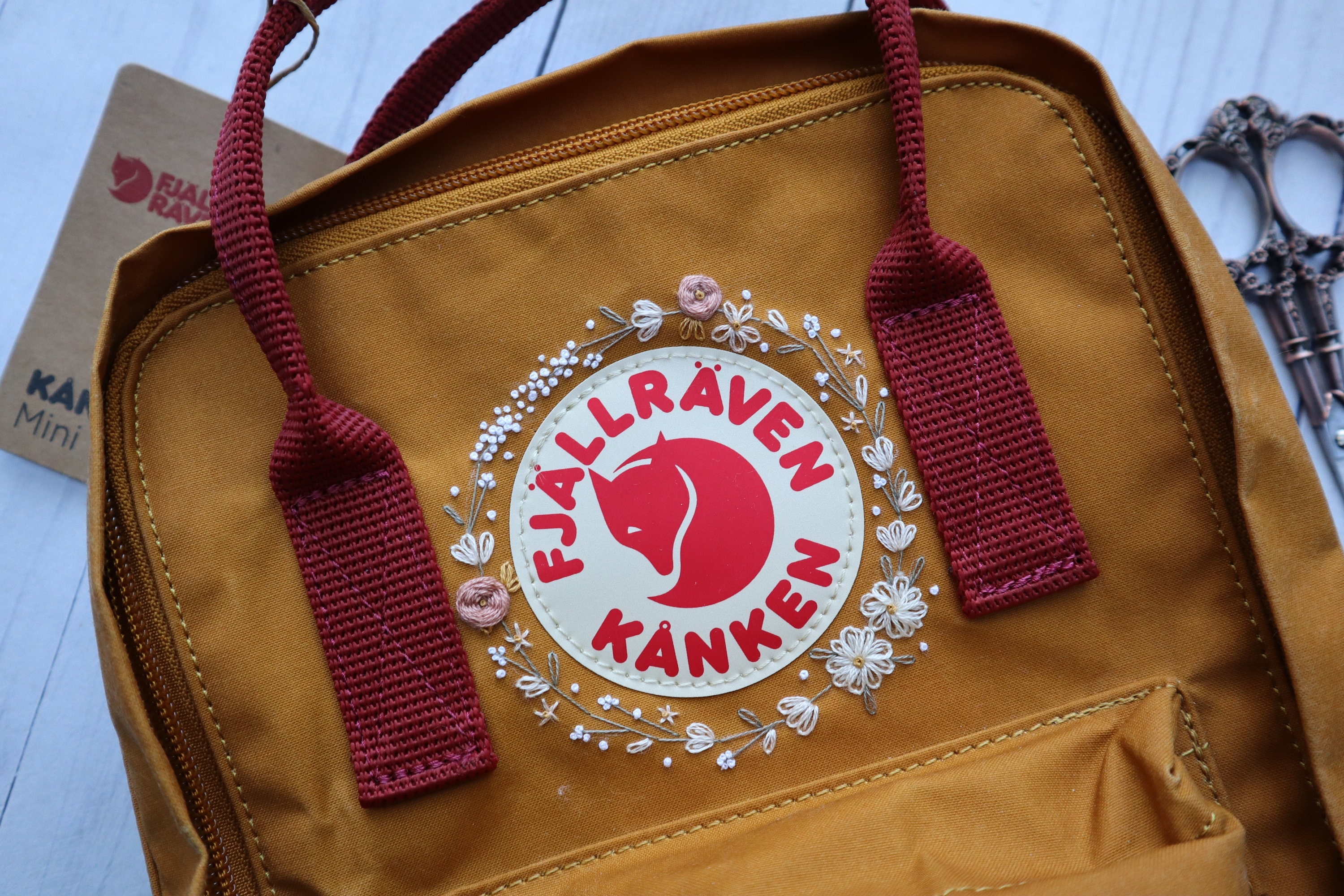 刺繍入りカンケンミニバックパック、フェールラーベンカンケン