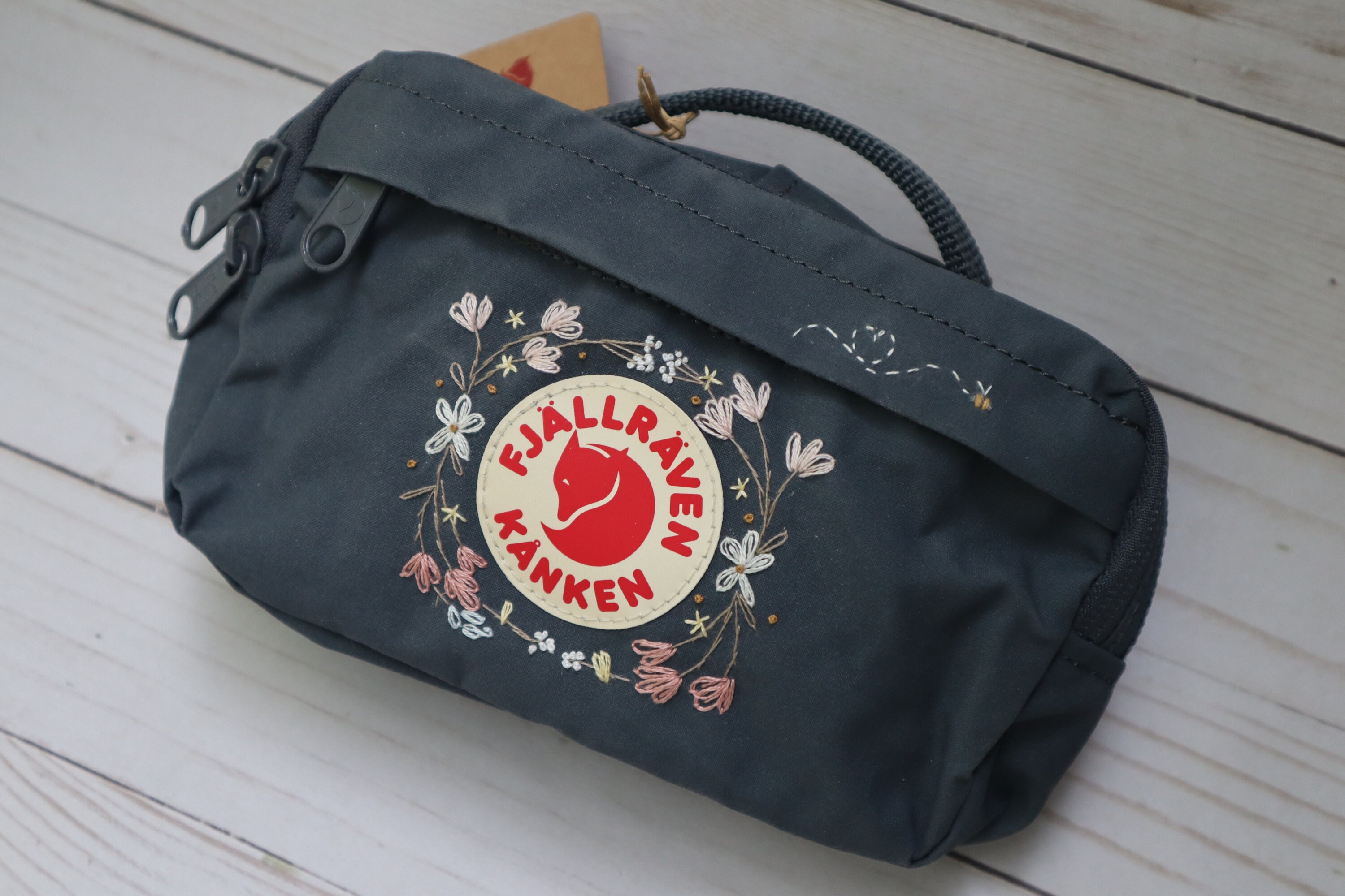 Fjallraven Kanken Hip Pack - Graphite Fjallraven Kanken Hip Pack - Graphite