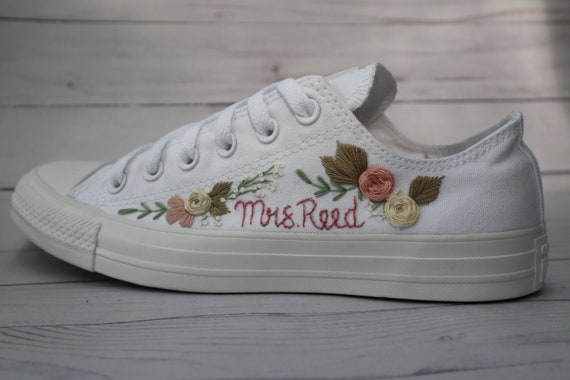 dine kradse er der Buy Converse Chuck Taylor All Star Shoes Name Embroidered by Hand Online in  India - Etsy