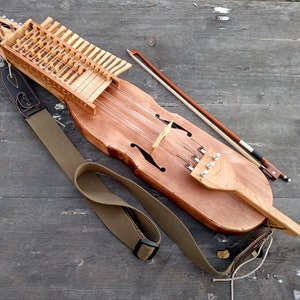 Tagelharpa/talharpa/jouhikko (viking/medieval/scandinavian Tagelharpa/talharpa/jouhikko (viking/medieval/scandinavian