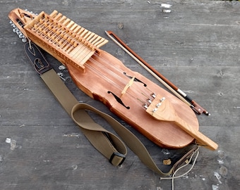 Nyckelharpa, Key Fiddle, Viola di Teclas, Keyed Fiddle (Moraharpa, Tagelharpa, Jouhikko, Key Fidel, instrument folklorique suédois)