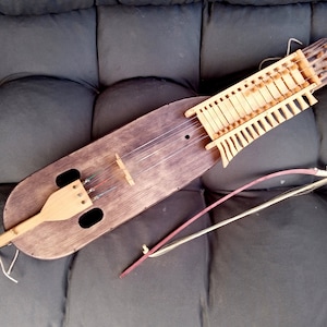 X-Harpa: Cross of Esseharpa, Kontrabasharpa and Nyckelharpa {Moraharpa, Tagelharpa, Schlüsselfidel, keyfiddle medieval Medieval Viking}
