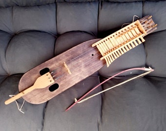 X-Harpa: Cross of Esseharpa, Kontrabasharpa and Nyckelharpa {Moraharpa, Tagelharpa, Schlüsselfidel, keyfiddle medieval Medieval Viking}