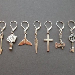 Una freccia per orecchini pendenti, carte da gioco, coda di delfino, piuma, croce, ascia, orecchini chiave da uomo orecchini in argento maschile per ragazzi orecchini da uomo pendenti