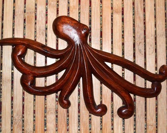 Arte de pared de pulpo de madera personalizado, pino blanco, tinte caoba, barniz ligero, decoración del hogar Kraken