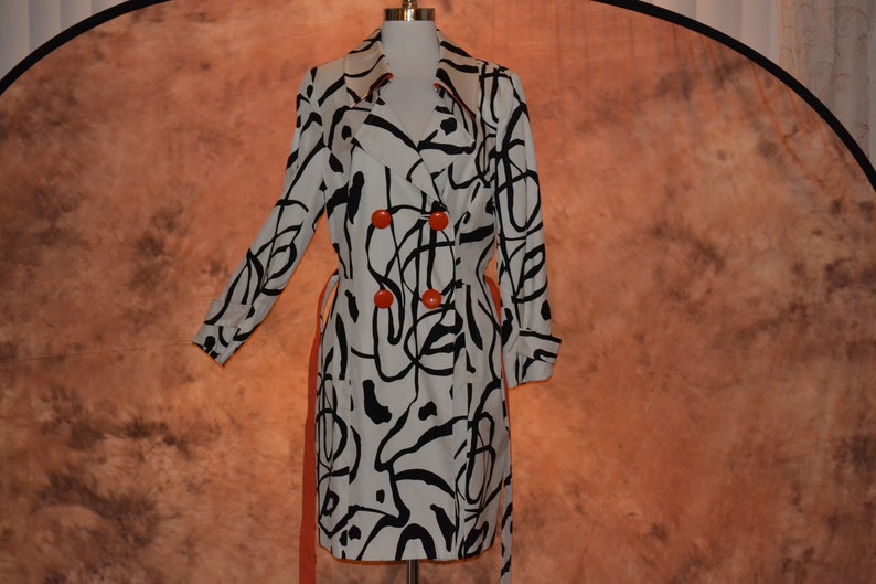 Art Deco Italian Long Coat w Belt Day Glo Buttons Very Rich Pompola New Old Stock Pure Silk Mod Peacoat Women/'s New Vintage Ultra