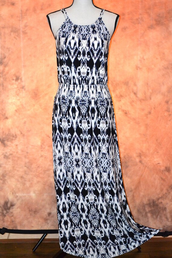 cremieux maxi dress Cremieux women's maxi dress white and black pin striped size medium lined mid sk