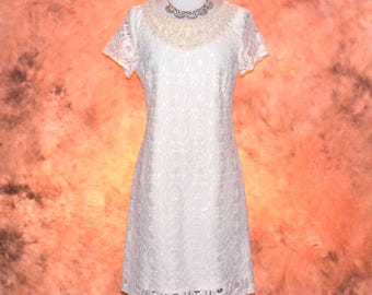 Vestido de encaje color marfil, nuevo con etiquetas, elegante vestido blanco de invierno con cuentas, estilo clásico vintage para mujer.