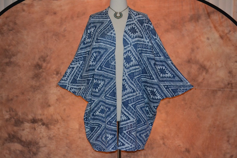 Open Front Poncho with Sleeves Southwestern Blue /& White Aztec Print Full and Soft
