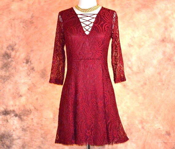 red lace swing dress Plus Size Lace Wedding Guest Dresses for Women V Neck Swing A-Line Cocktail Midi Dress