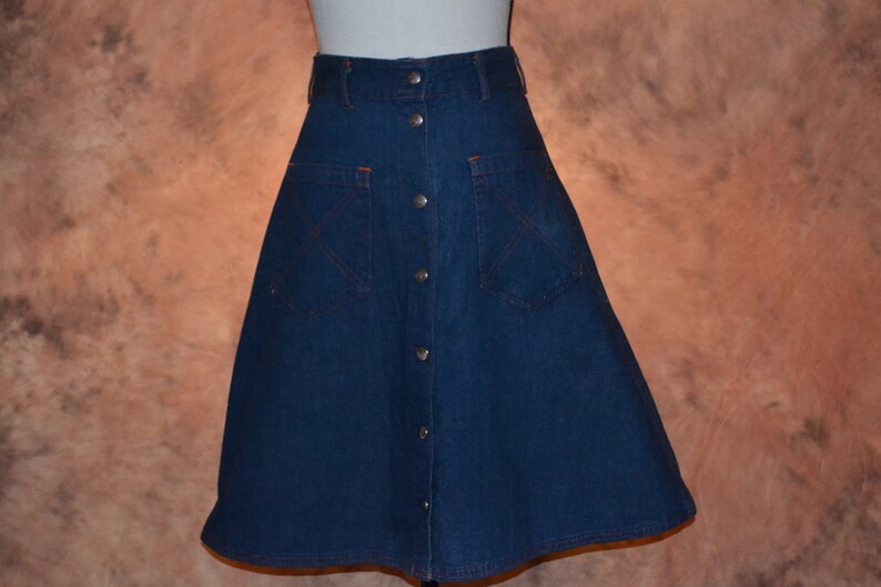 very denim skirt
