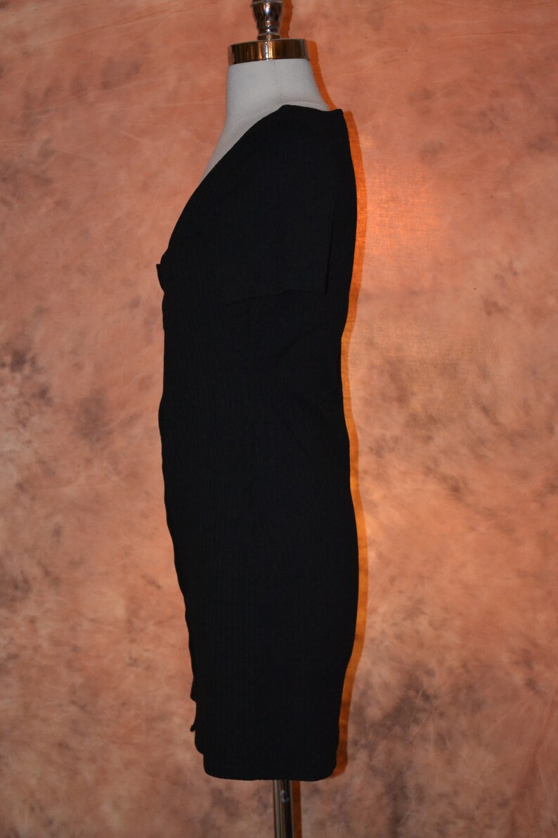 MinkPink Black Button Front Women/'s Shirtdress Ribbed Plunging Neckline Mini Dress