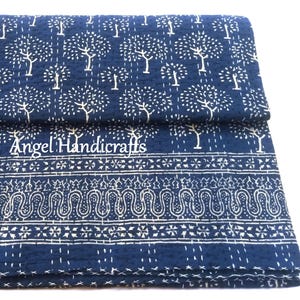 Indischer Block Print Kantha Tagesdecke, natürlicher Indigo-Baumwollüberwurf, elegante Queen-Size-Reversible Indigo Quilt, Handstich Bettwäsche Sofaüberwurf
