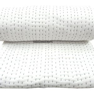 Weisse Kantha Quilt | Handgemachte Baumwoll-Decke | Minimalistische Boho Bettwäsche | König, Königin, Doppel-Tagesdecke