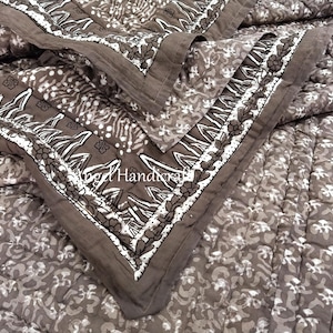 Elegante trapunta Kantha con stampa a blocchi grigi, coperta trapuntata reversibile indiana Jaipuri Razai 100% cotone, trapunta leggera per letto/divano.