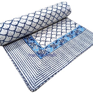 Indischer Handgemachter Block Gedruckter Wurf, Wendbarer Eleganter Blauer Kantha Wurf, Handgenähte Tagesdecke, Baumwolle Kantha Schlafzimmer Dekor Bettwäsche