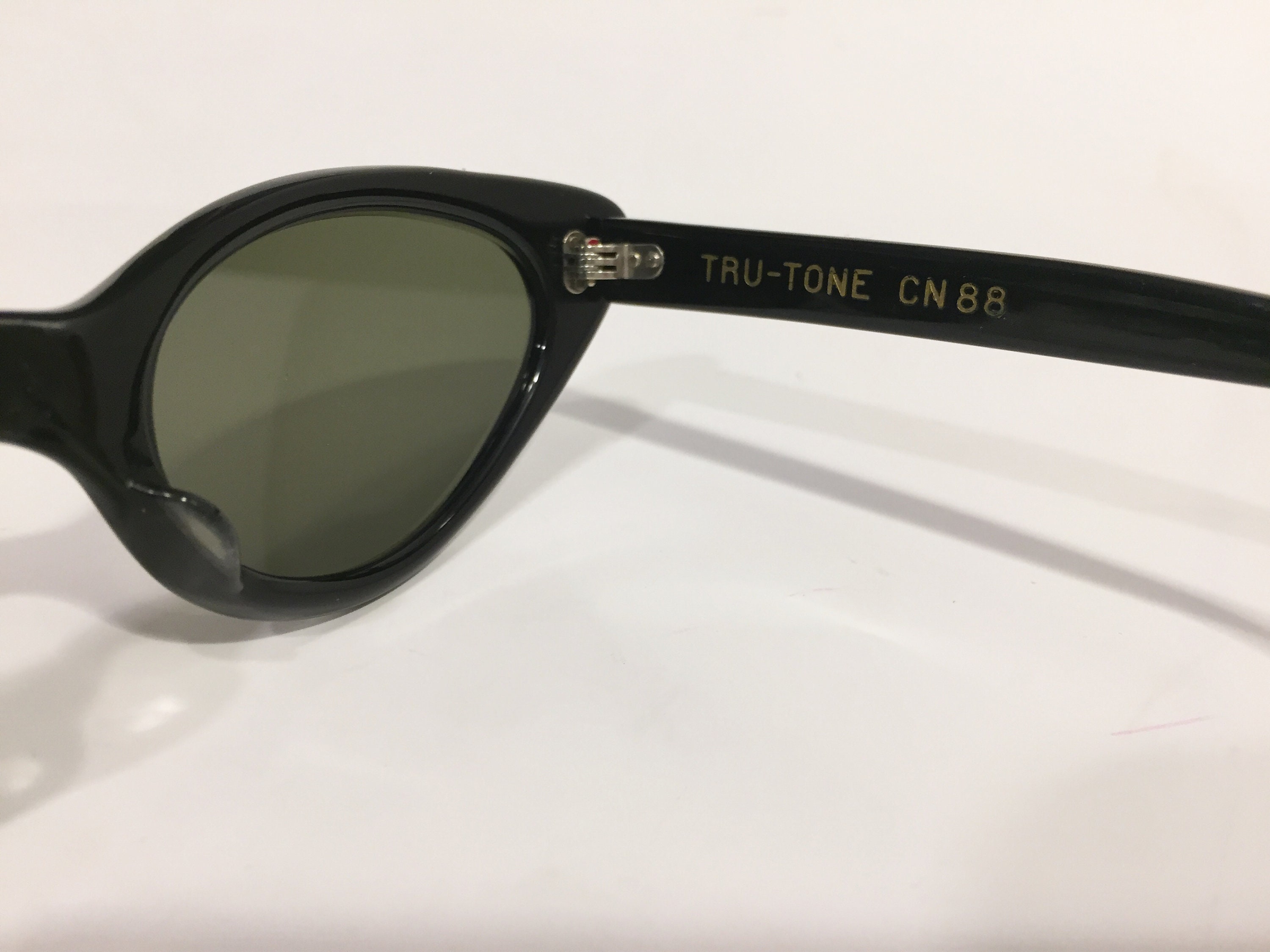 Cateye Sunglasses 60's American Optical Sunglasses | Silver