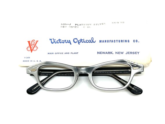 Unworn 50s Silver Rhinestones Cat Eye Glasses | N… - image 2