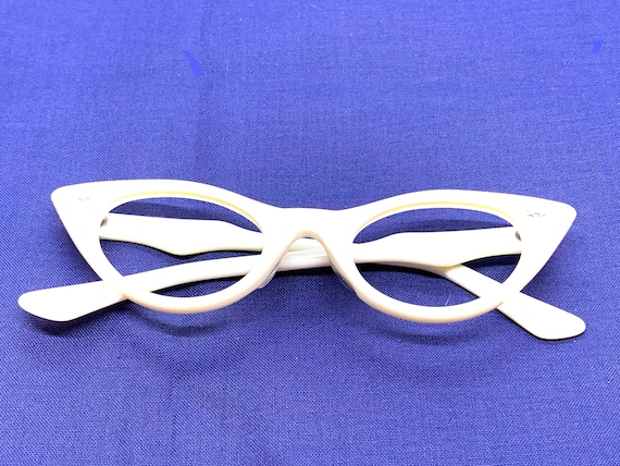 Unworn 50s Cat Eye Eyeglass Frames | New Old Stoc… - image 4