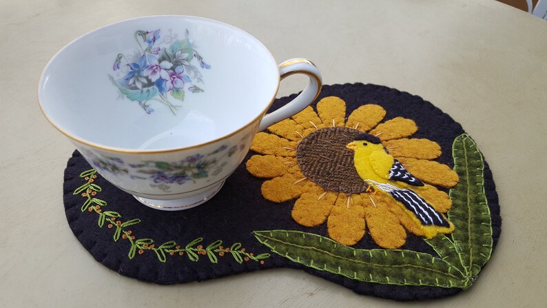 Wool Pattern for a Yellow Finch Mug Rug | Etsy