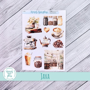 Könnte beinhalten: Eine Blatt mit Aufklebern zum Thema Kaffee. Die Aufkleber zeigen ein Kaffeeladen-Interieur, Kaffeebohnen, eine Kaffeekanne, eine Kaffeetasse, eine Kaffeemaschine und ein Glas Kaffee. Die Aufkleber sind mit "JAVA" und "Mandy Lynn Plans" beschriftet.