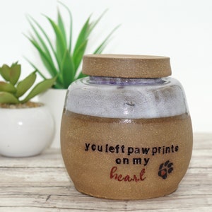 Handmade Pet Cremation Urn: Dog/Cat Memorial Keepsake (Up to 20 lbs)