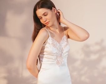 White Silk Nightgown, White Silk Camisole, Bridal Silk Sleepwear, Bridal Silk Sleepwear, Silk And Lace Sleepwear, White Silk Gown
