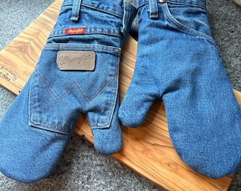 Upcycled Denim Oven Mitt: Handmade Kitchen Glove