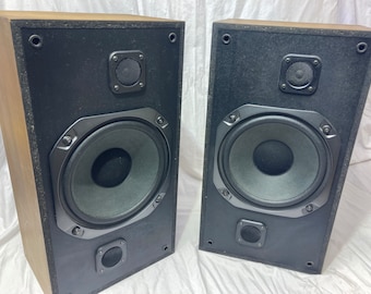 Vintage REALISTISCHE Optimus -30 1980'S paar stereoluidsprekers in uitstekende werkende staat! 70w 8 ohm diepe bas met covers