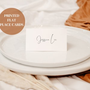 Marque-places plats blancs - marque-places pour mariage - avec inscription et étiquette