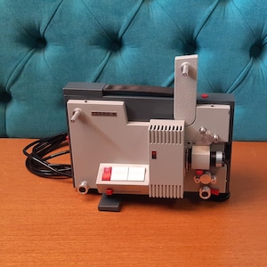 Vintage Projector ISKRA 8-Made in Yugoslavia Iskra Kranj-Old Retro Cine Film Projector-1960s-Working