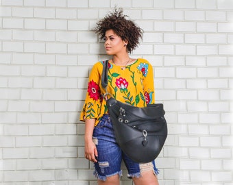 XXL Black Leather Fanny Pack: Oversized Sling Bag, Crossbody Purse