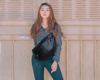 Black Leather Sling Bag: Women's Crossbody Fanny Pack