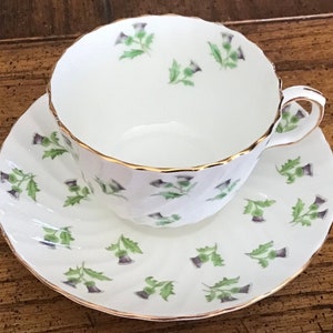 Vintage Aynsley ScottishThistle Teacup and Saucer Bone China England 1940&#39;s Gold Edging Excellent Swirl Pattern