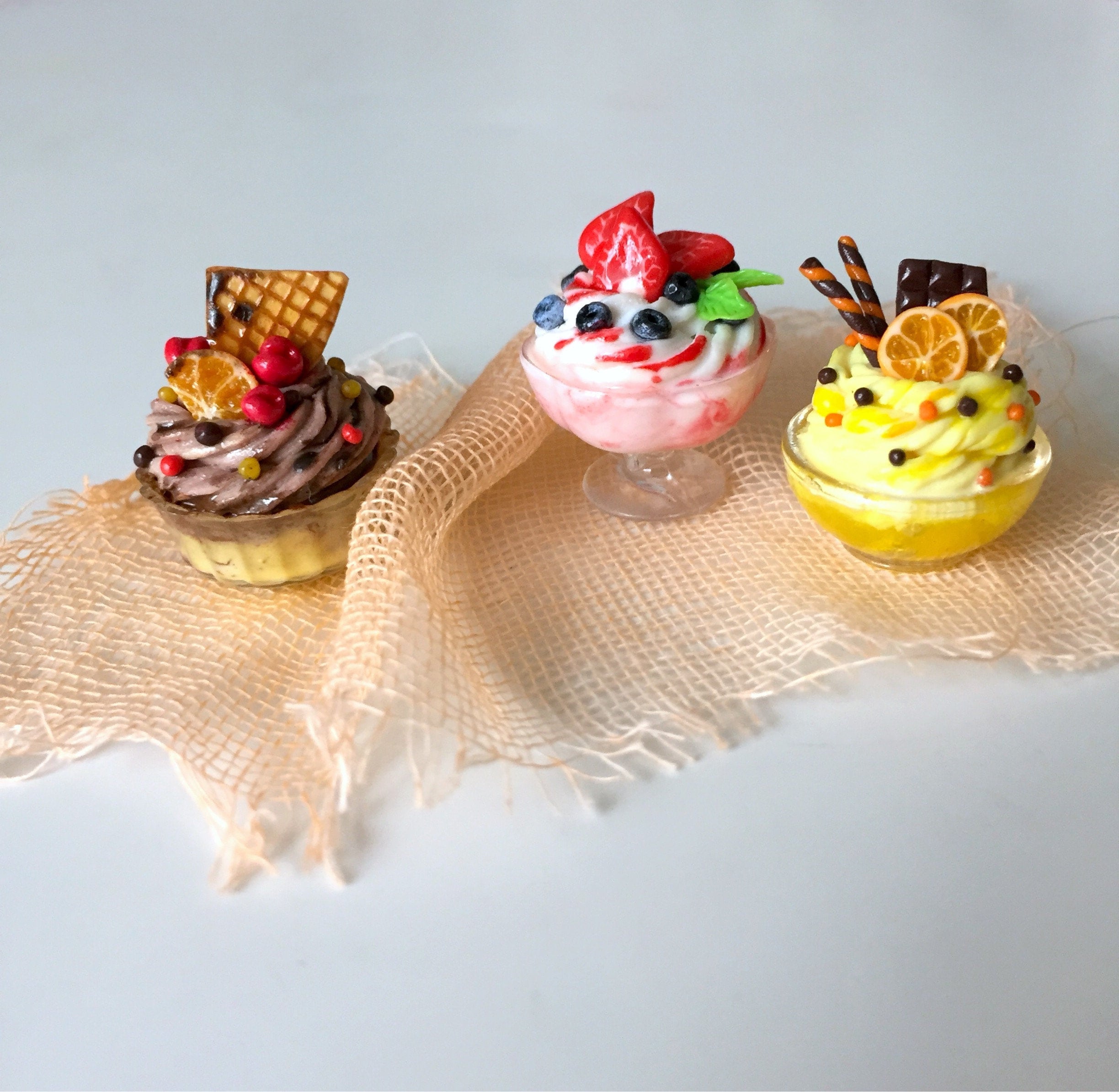 4 Dolls House Miniature Kitchen Food Dessert Clay Ice Cream Cone Accessory 1//6