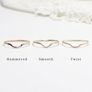 Bague courbe en or super fine, bagues en U en or pour femme, bague incurvée, bague délicate, bague délicate, anneau de pouce, bague minimaliste en or | Bagues en métal
