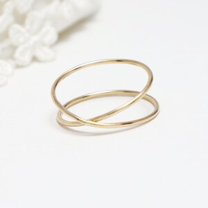 thumb ring, ring for woman, criss cross x ring, simple gold ring, gold criss cross ring, gold rings for women, rings for women | LOVEx Ring