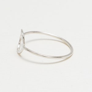 Bague en argent à cercle ouvert, bagues délicates pour femmes, bague en argent mince, bague minimaliste, petite bague karma décontractée simple, bague éternelle Anneau Unity image 5