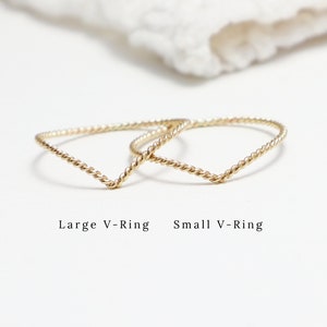Super Thin Gold Chevron Ring, V Twist Ring, Gold Rings For Women, Curved Ring, Thumb Ring, Dainty Ring, Delicate Wave Ring | Esprit Rings