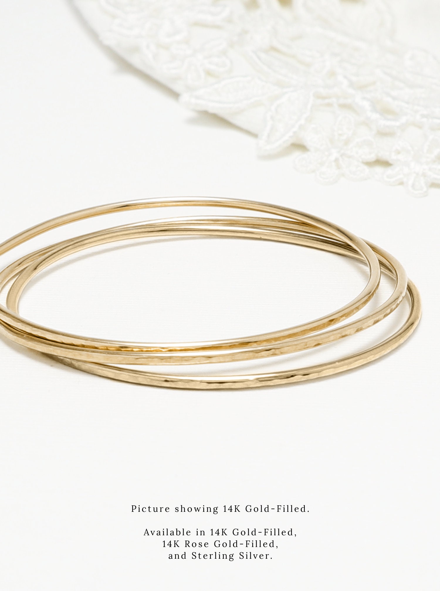 moderne stapelbare minimalistische sierlijke sieraden Hand gehamerd 14K dunne gouden armband Sieraden Armbanden Bangles hand gesmeed gehamerde getextureerde geelgouden armband 