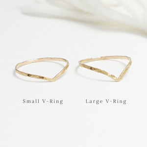 Super Thin Gold Chevron V Ring, Hammered Curved Ring, Dainty Gold Rings For Women, Thumb Ring, Delicate Minimal Stack Ring | Esprit Rings