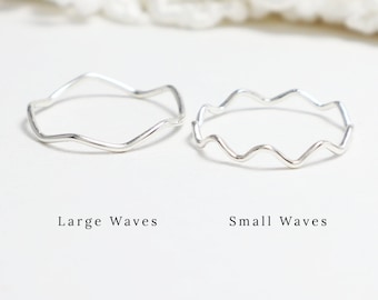 Dunne zilveren golvende ring, eenvoudige zigzagring voor vrouwen, sierlijke stapelring, delicate ring, duimring, minimalistische sieradencadeau | Gegolfde ringen