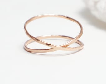 Anillo Super Thin de oro rosa de 14K Criss Cross X, martillado, anillos de oro para mujeres, anillo de pulgar, anillo de promesa delicada, anillo de nudillos / anillo LOVEx