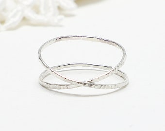 Super Thin Silver Line Hammered X Ring, Criss Cross Ring, Rings For Women, Thumb Ring, Minimalist Ring, Delicate Ring, Gift her | LOVEx Ring