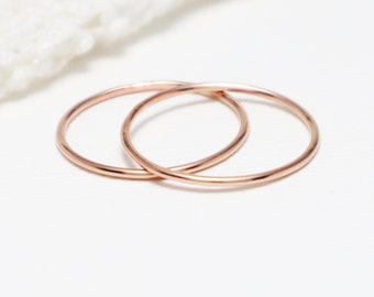 Conjunto de 2 anillos ultrafinos de oro rosa, anillos de oro para mujer, conjunto de anillos apilables sencillos, anillo delicado, oro rosa, anillo para el pulgar / anillos Quietude