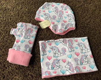 Einhorn-Set bestehend aus Fleece-Loop, Mütze und Stulpen