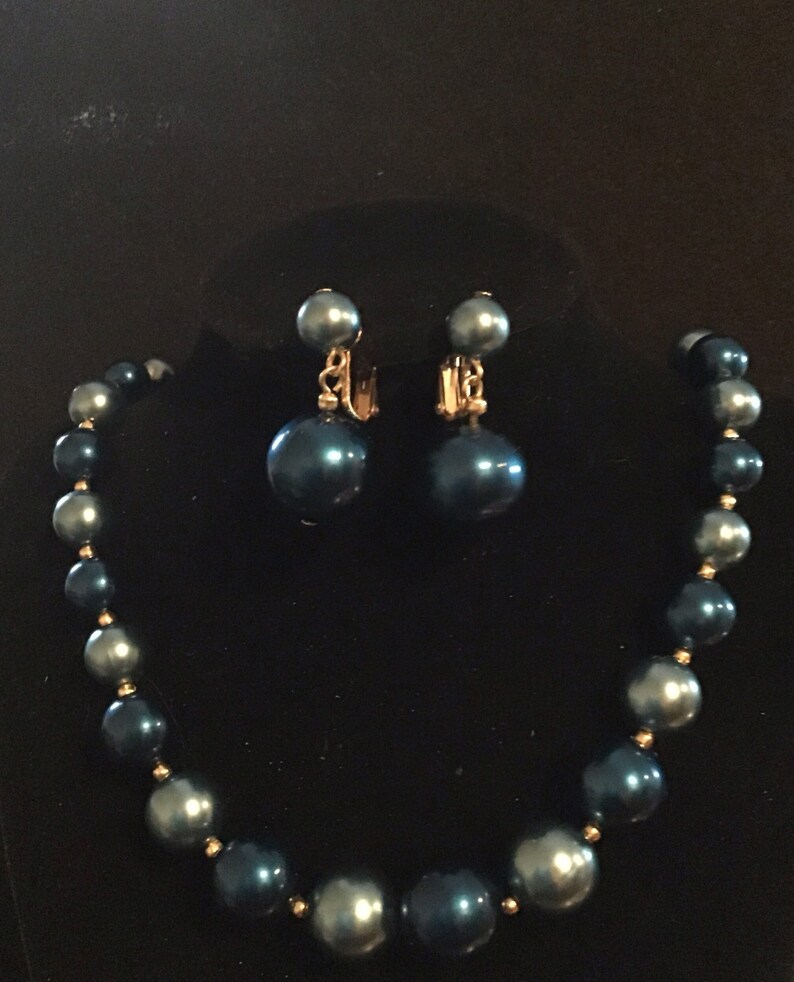 clip on Vintage Hong Kong 1950s Light and Dark Blue Faux Pearl single strand necklace with matching dangledrop earrings Vintage necklace.
