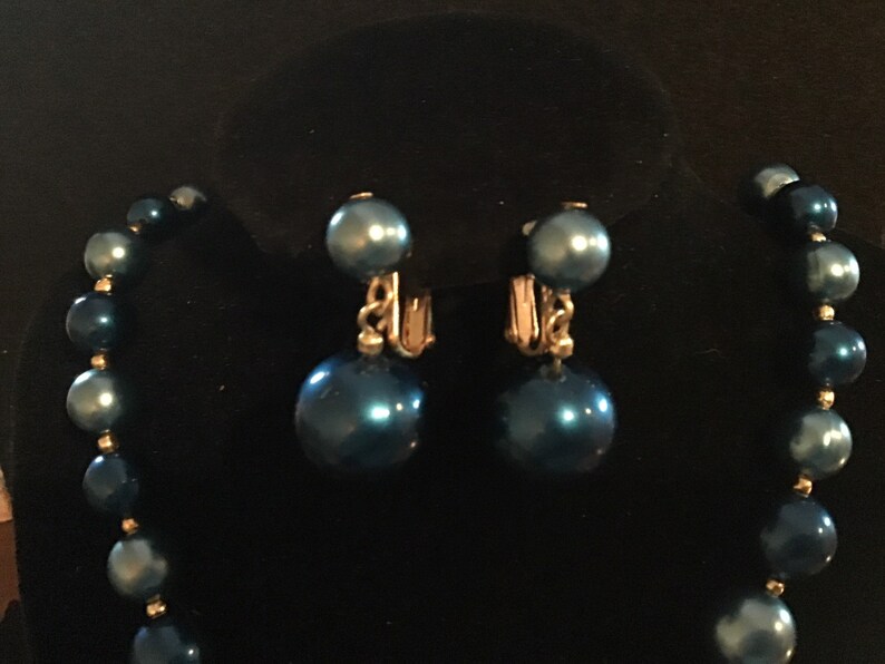 clip on Vintage Hong Kong 1950s Light and Dark Blue Faux Pearl single strand necklace with matching dangledrop earrings Vintage necklace.