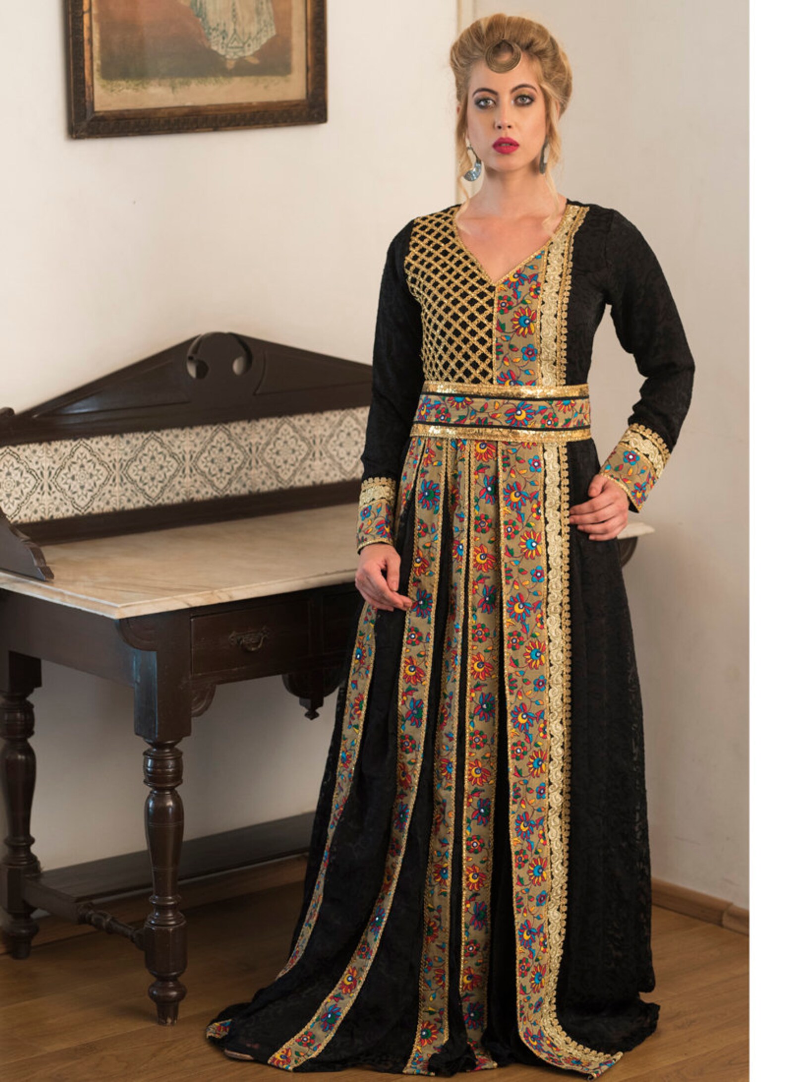 kaftan black and gold