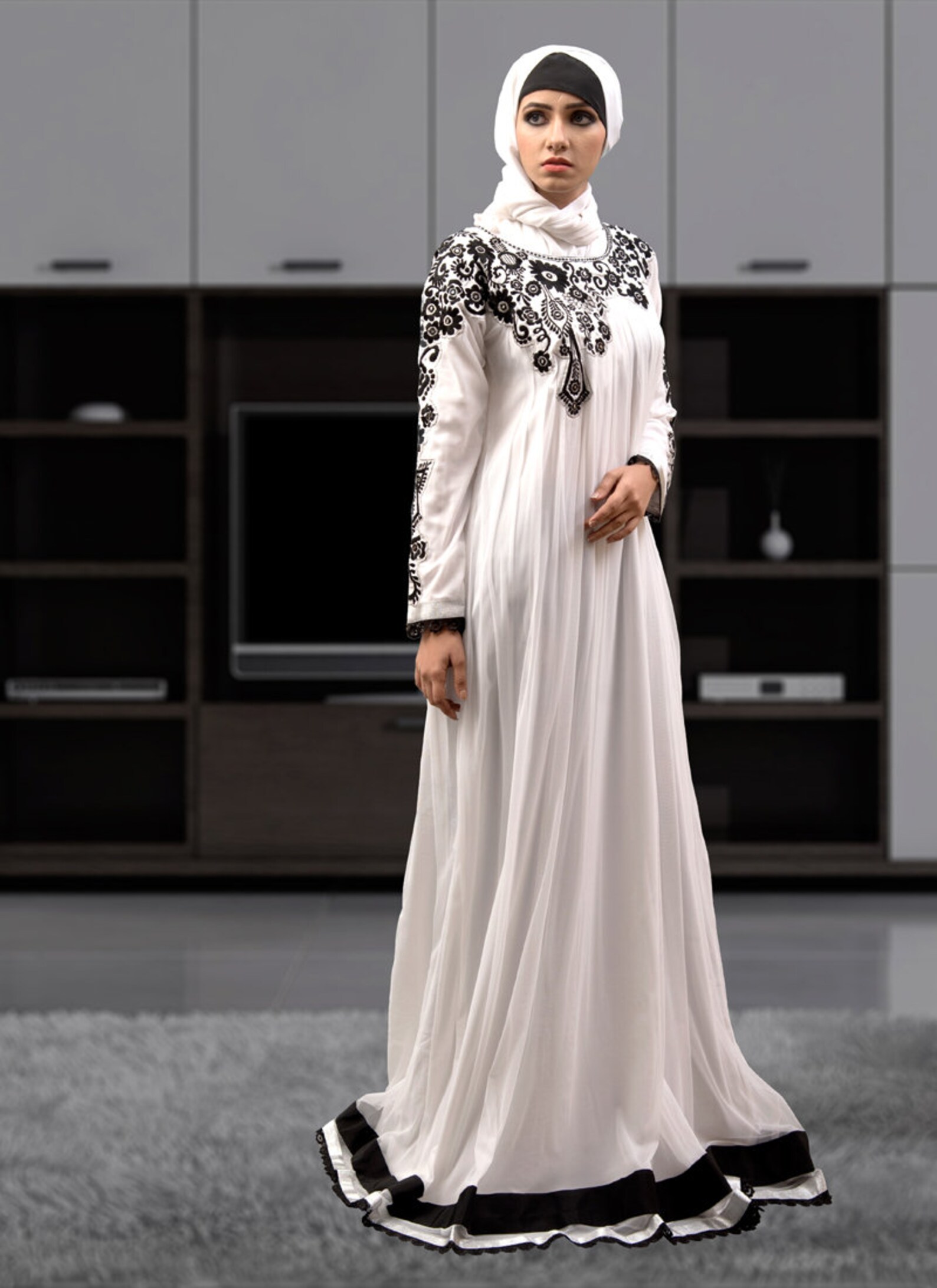 white colour abaya